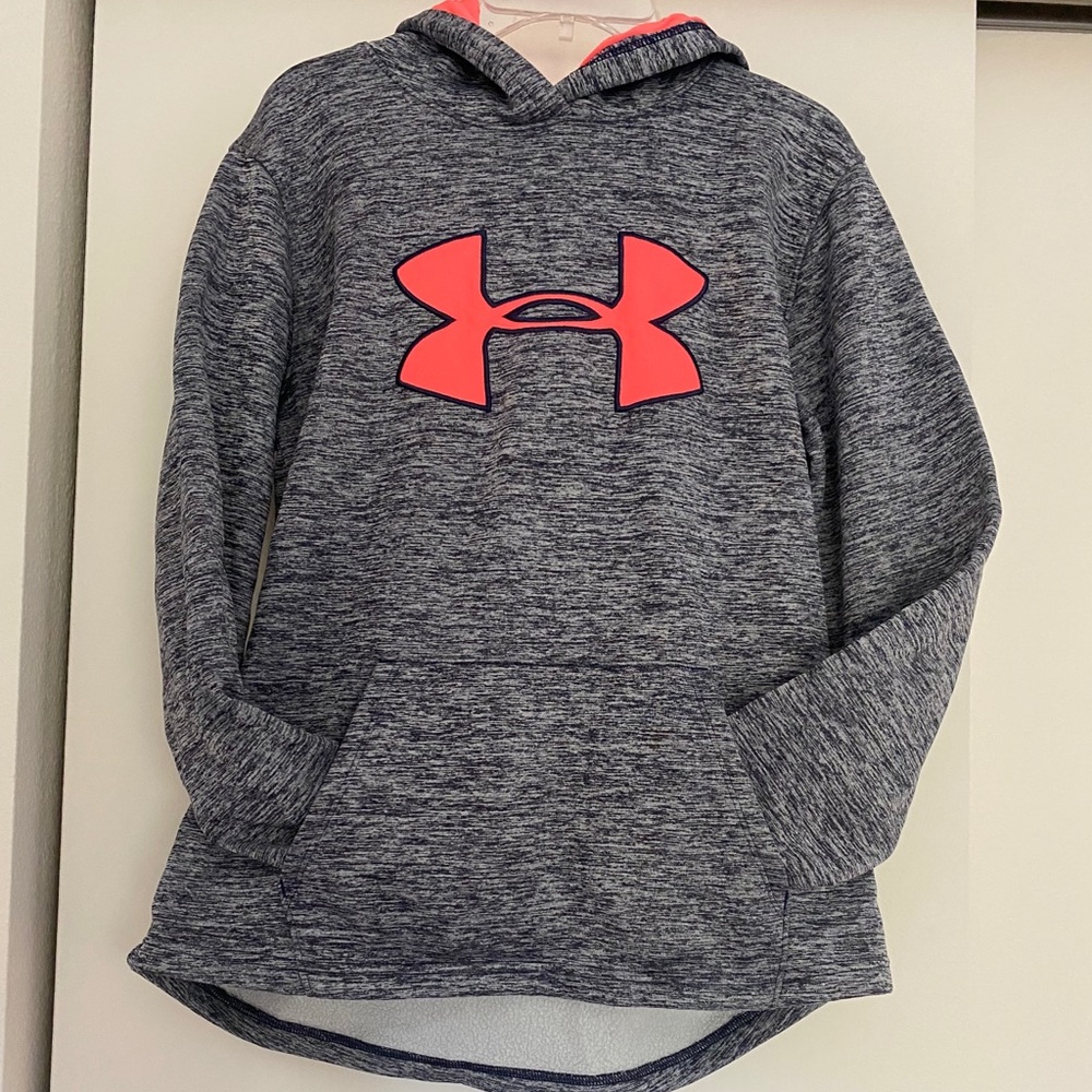 Small Under Armour sweatshirt